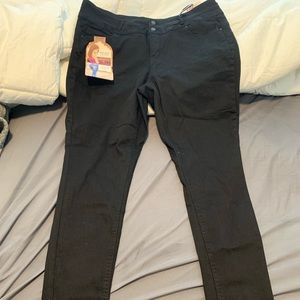 Black booty lifting jeans